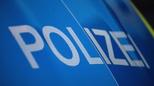 Regensburg: Bremse mit Gas verwechselt: 71-Jährige fährt in Apotheke