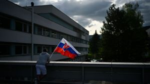 Niedergeschossen: Slowakei bangt nach Attentat weiter um Regierungschef Fico