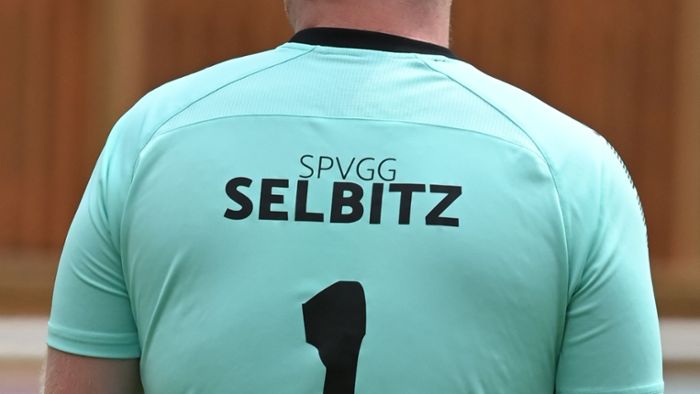 Fußball-Bezirksliga Ost: Selbitz erarbeitet glückliche Rettung