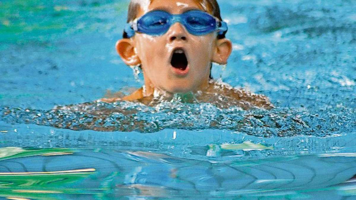 Selb: Hallenbad lädt zum Kinder-Spaß-Triathlon