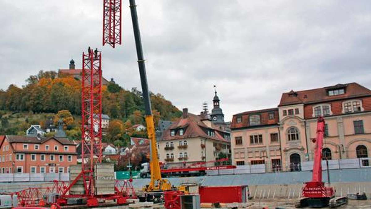 Kulmbach: Ein Riesenkran für die Großbaustelle