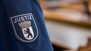 Prozess in München: Mann schlägt Cafégast mit Baseballschläger - Untersuchungshaft