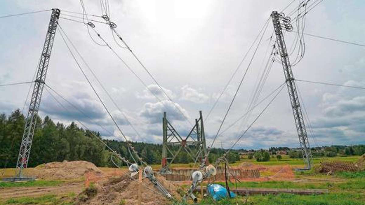 Selb: Bayernwerk erneuert Strommasten