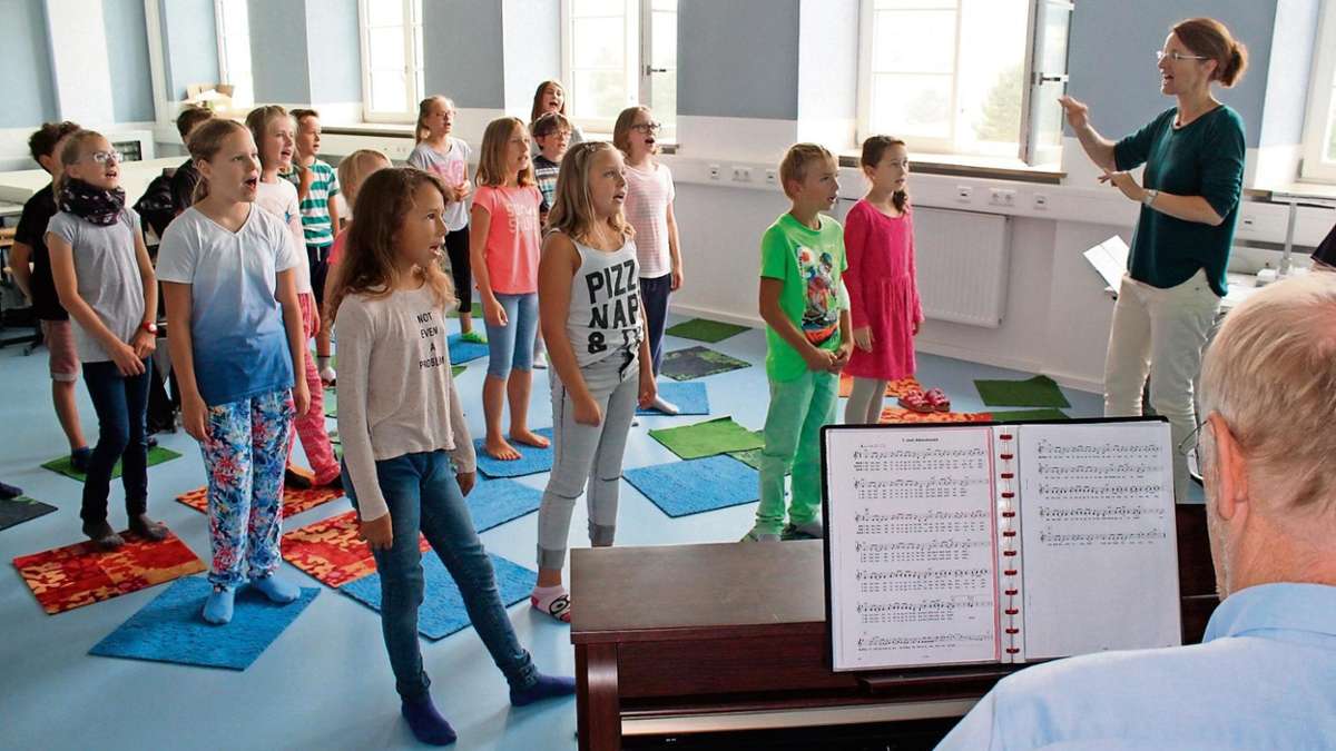 Fichtelgebirge: Schüler singen Luthers Thesen