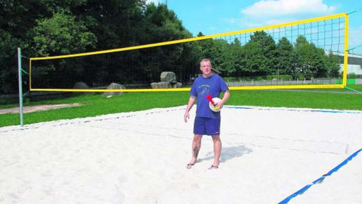Münchberg: Ballwechsel über 150 Tonnen Sand