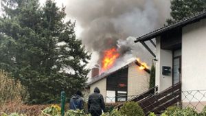 Hofer Land: Blitzeinschlag führt zu Brand und Störung an Bahnübergang