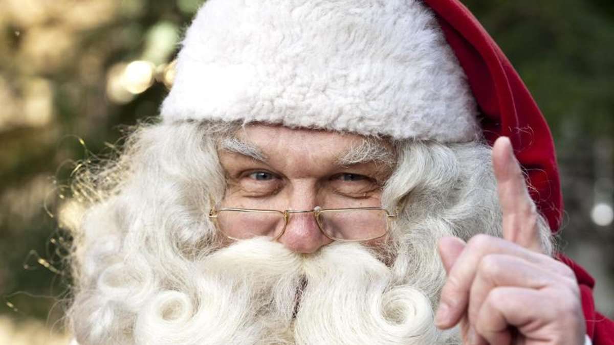 Hof: Bundespolizei rettet Weihnachtsmann in Hof
