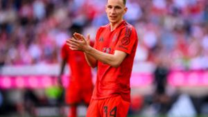 FC Bayern gibt drei Fußball-Teenagern Profiverträge
