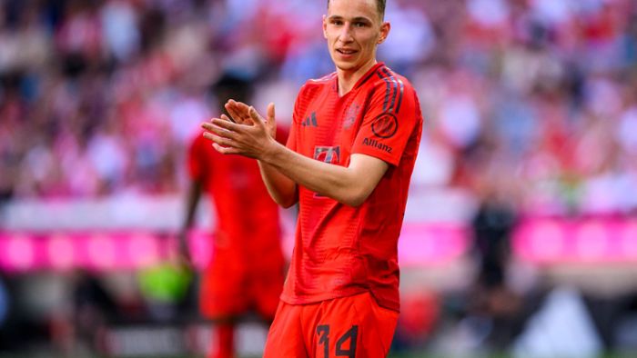 FC Bayern gibt drei Fußball-Teenagern Profiverträge