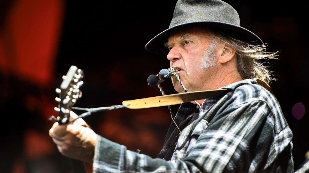 Kunst und Kultur: Flatternde Stimme, flammender Zorn: Neil Young bleibt links und laut