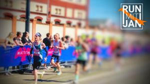 Prag Halbmarathon: eng, schnell und heiß