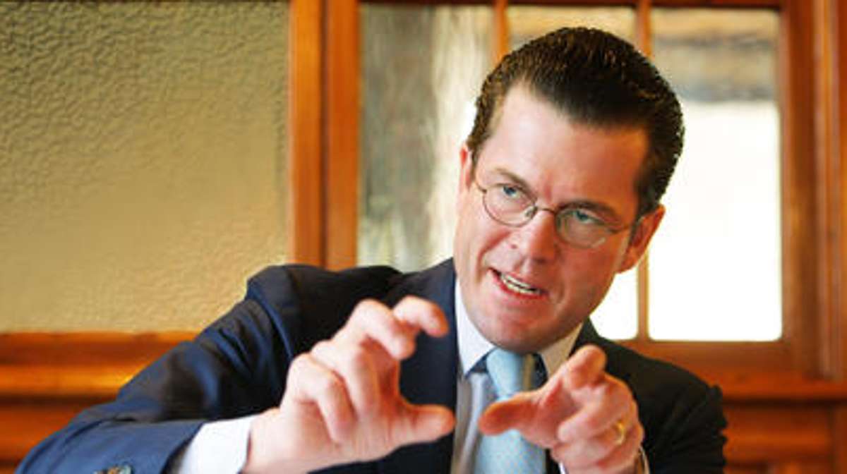Länderspiegel: Neuer Job für Guttenberg: Vordenker in Washington