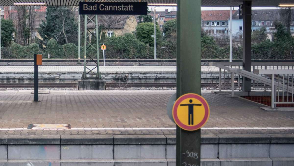Angriff in Stuttgart Bad-Cannstatt: 19-Jähriger geht auf mehrere Einsatzkräfte los