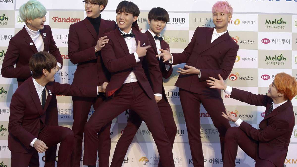 Seoul: Boygroup BTS begeistert in Berlin und bekommt Vertrag verlängert