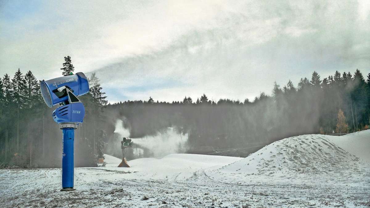 Fichtelgebirge: Erster Kanonen-Schnee für Ski-Opening