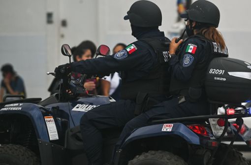 Die Polizei hat in Mexiko einen 14-Jährigen festgenommen. Er soll an der Ermordung von acht Menschen beteiligt gewesen sein (Symbolbild). Foto: IMAGO/NurPhoto/IMAGO/Artur Widak