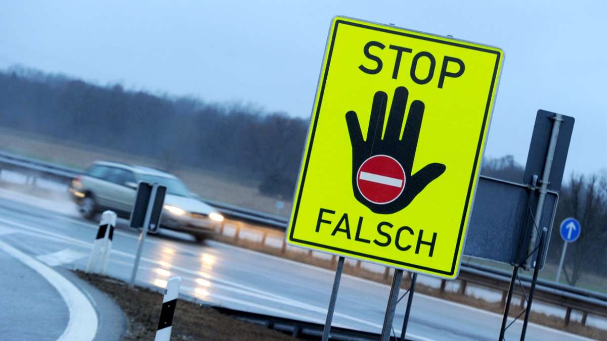 A93/Regnitzlosau: Geisterfahrt: Trucker in falscher Richtung unterwegs