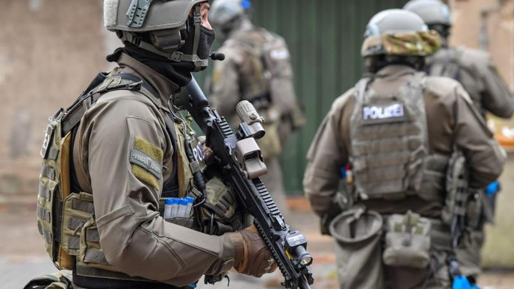 Vier Festnahmen: SEK-Polizisten sollen Munition entwendet haben