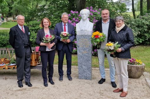 Am Quellenplatz der Luisenquelle im historischen Kurpark von Bad Alexandersbad hat die Goethe-Büste ihren Platz gefunden. Foto: /Gemeinde Bad Alexandersbad
