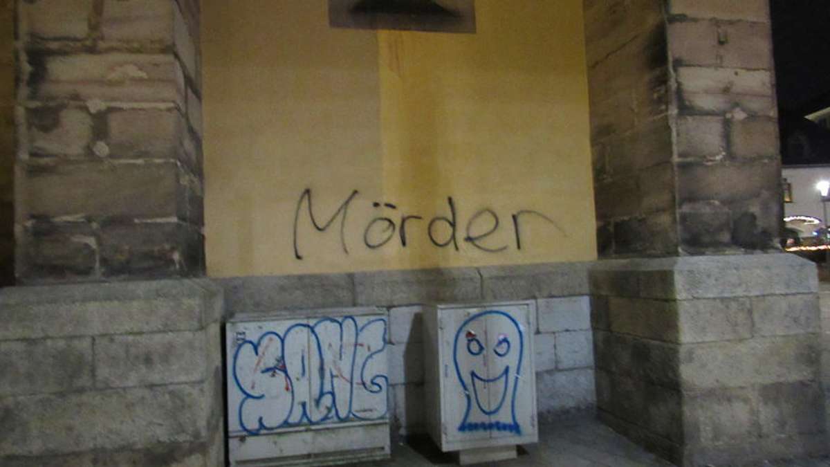 Hof: Mörder: Hofer besprüht Kirchen und Bürgerzentrum