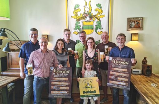 Bei der Bierprobe fürs Wiesenfest (von links): Foto: /pr