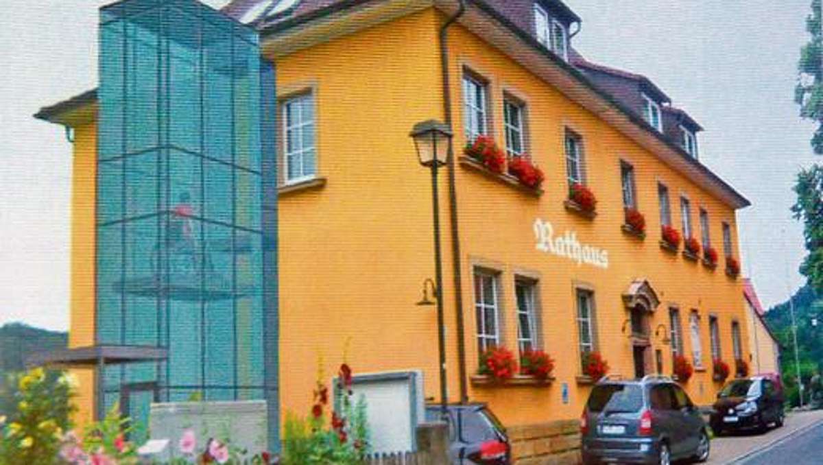 Kulmbach: Rathaus bekommt Außenfahrstuhl