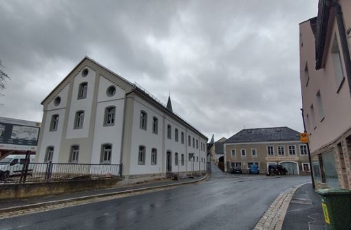 Das Gemeindezentrum in Schirnding nimmt Formen an, der Innenausbau soll noch heuer beendet werden. Kommt auch ein Dorfladen? Foto: Gerd Pöhlmann