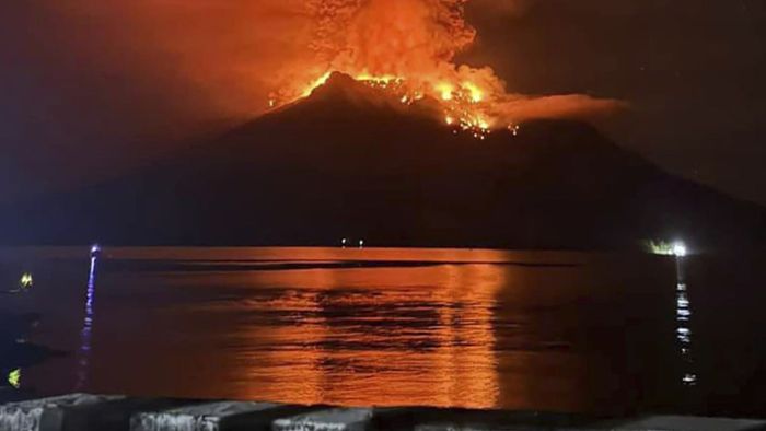 Vulkanausbruch in Indonesien: Behörden warnen Bevölkerung vor möglichem Tsunami