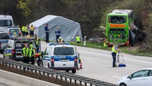 Verkehr: Tödlicher Busunfall bei Leipzig: Ermittlungen gegen Fahrer