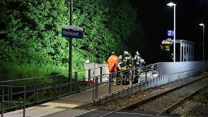 Auseinandersetzung an Bahnsteig: Zwei Männer werden tödlich verletzt