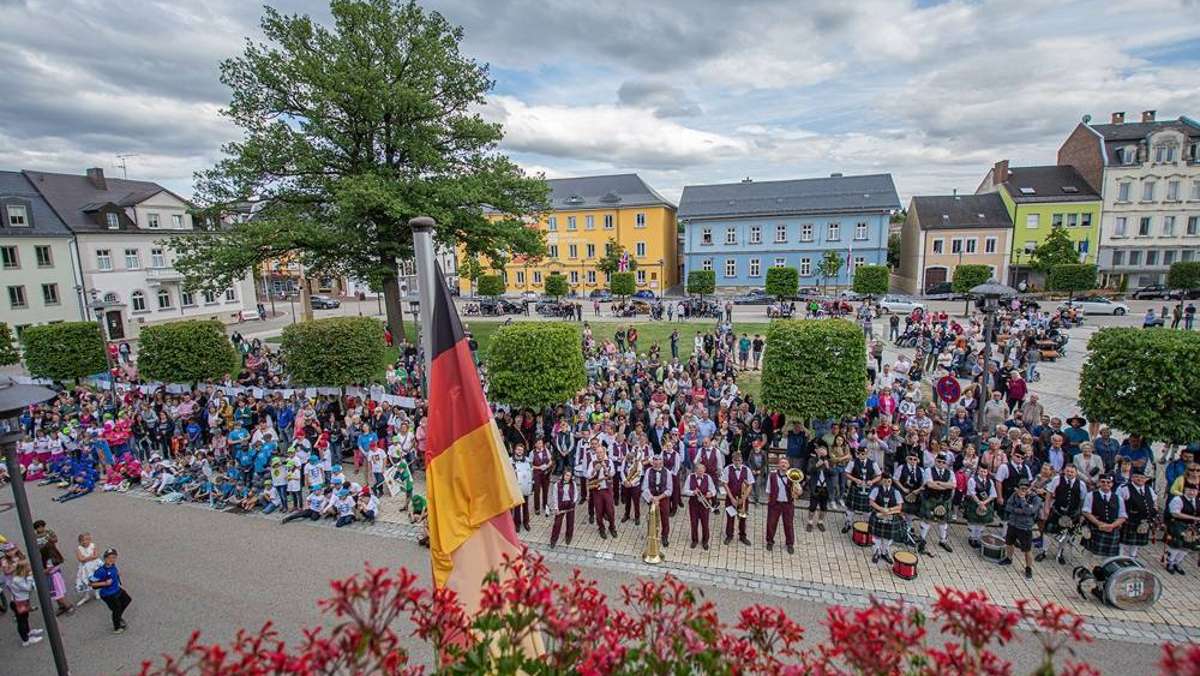 Rehau: SPD verteidigt Schweigen zum Wiesenfest-Gate