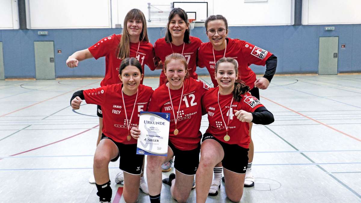 Faustball: Thiersheimer Mädels holen die Meisterschaft
