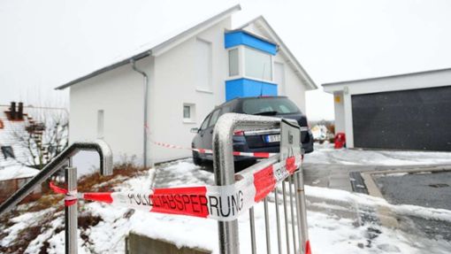 In diesem Haus in Mistelbach wurde die doppelte Bluttat begangen. Foto: Manfred Scherer/Archiv