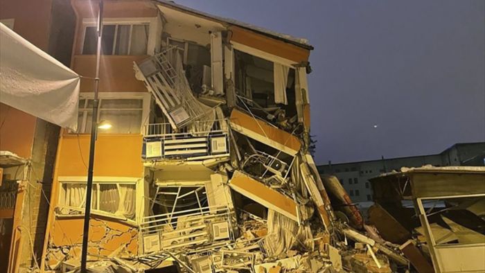 Türkei und Syrien: Viele Tote nach schweren Erdbeben