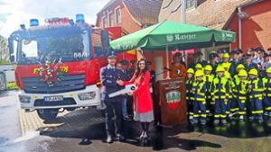 In Waldershof: Feuerwehrauto bekommt  kirchlichen Segen