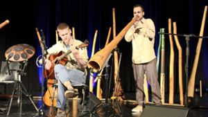 Didgeridoos lassen Stadthalle beben