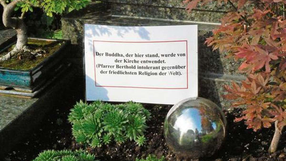 Münchberg: Der Buddha meditiert jetzt im Pfarramt
