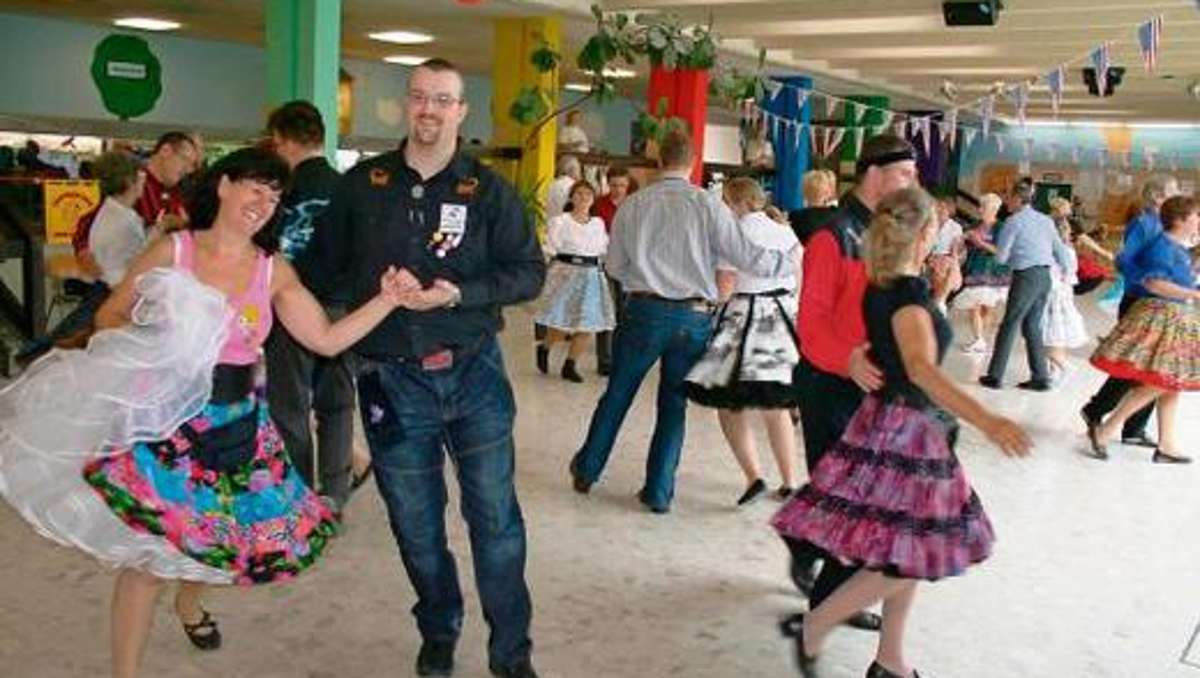 Marktredwitz: 46 Clubs tanzen im Quadrat