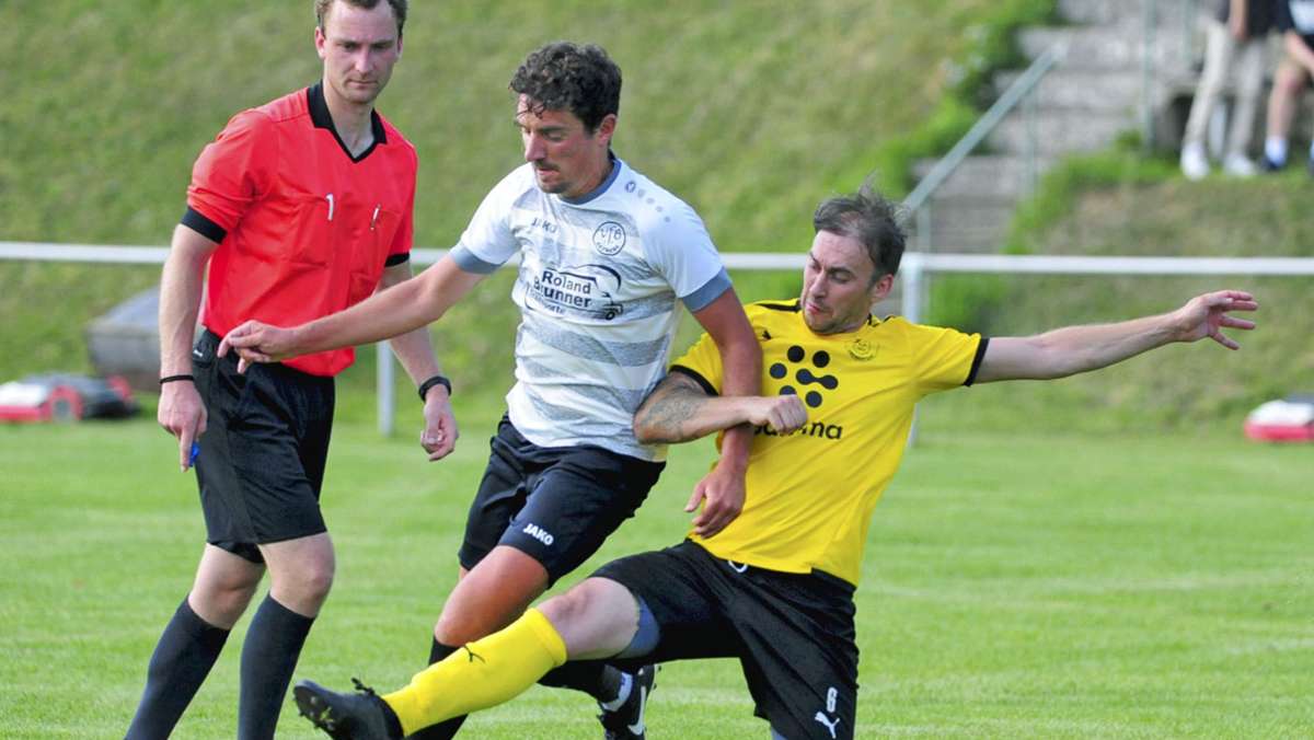 Fußball-Bezirksliga: Oberkotzau gewinnt Verfolgerduell
