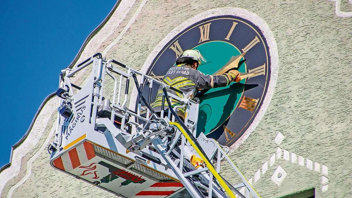 Rehau: Feuerwehrler drehen an den Uhren