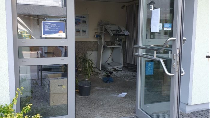 Geldautomat in Töpen gesprengt 