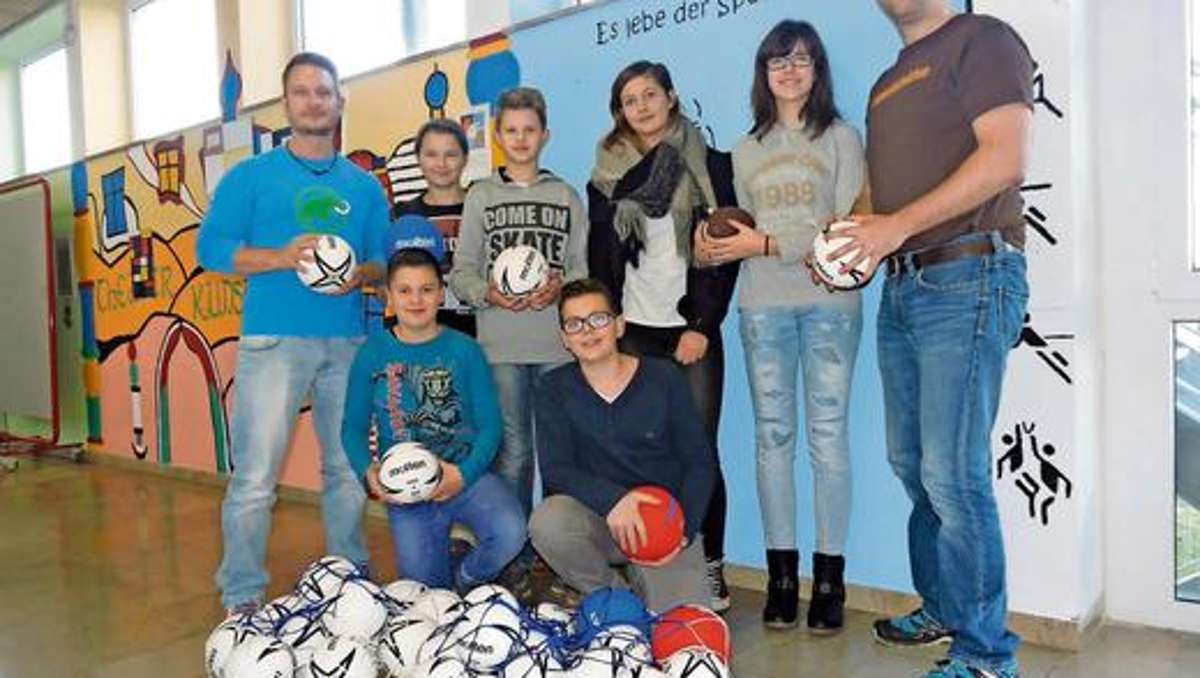 Hof: Ball-Sponsoring an Montessori-Schule