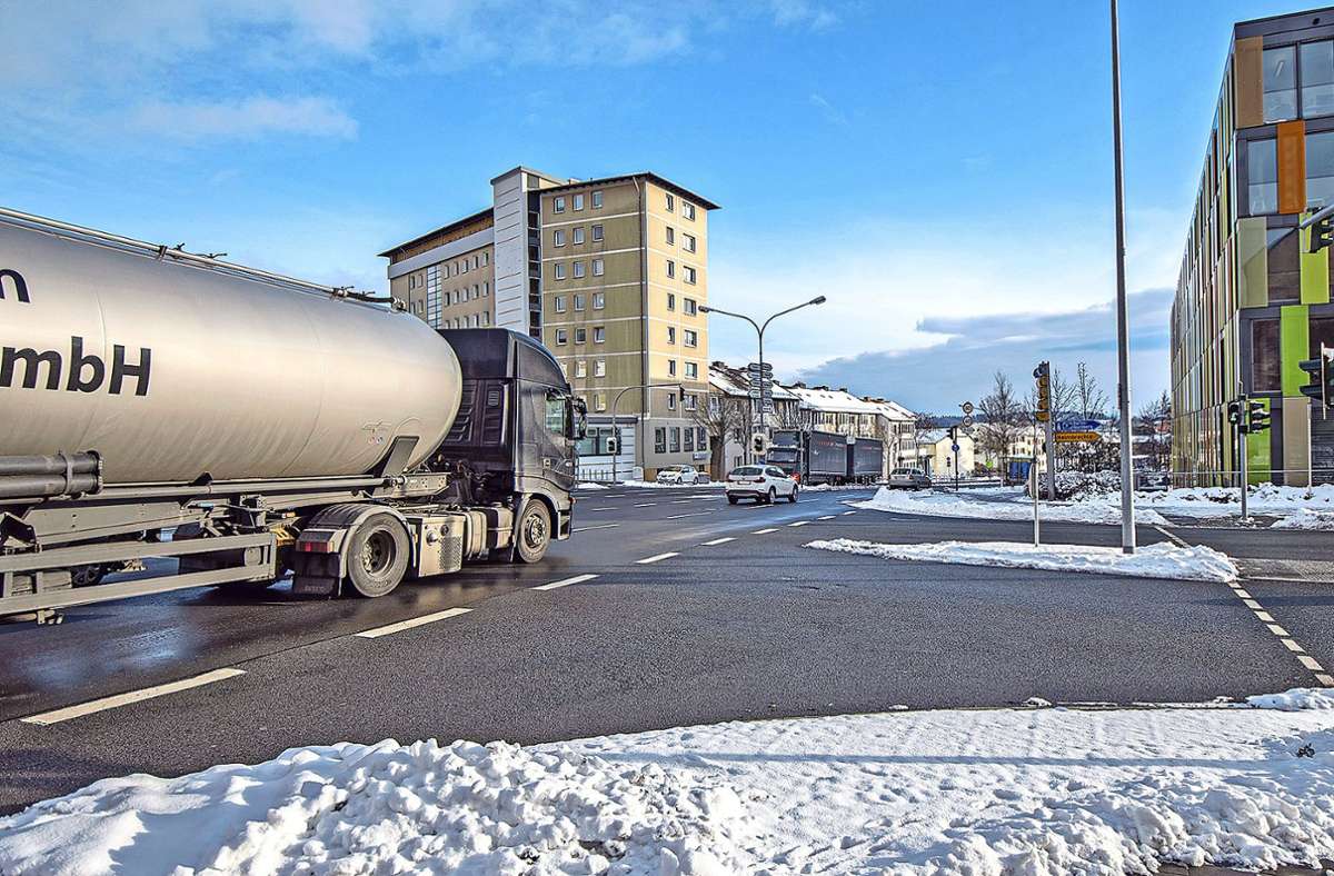 Könnten Güterzüge durch das Höllental fahren, bliebe der Stadt Hof täglich die Durchfahrt von etwa 200 Lastwagen erspart Foto: Uwe von Dorn