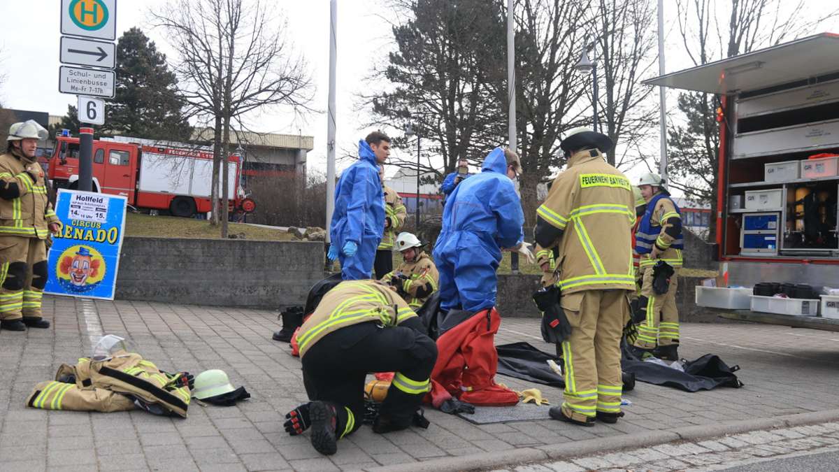 Länderspiegel: Chemie-Unfall: Lehrer verletzt, Schule evakuiert
