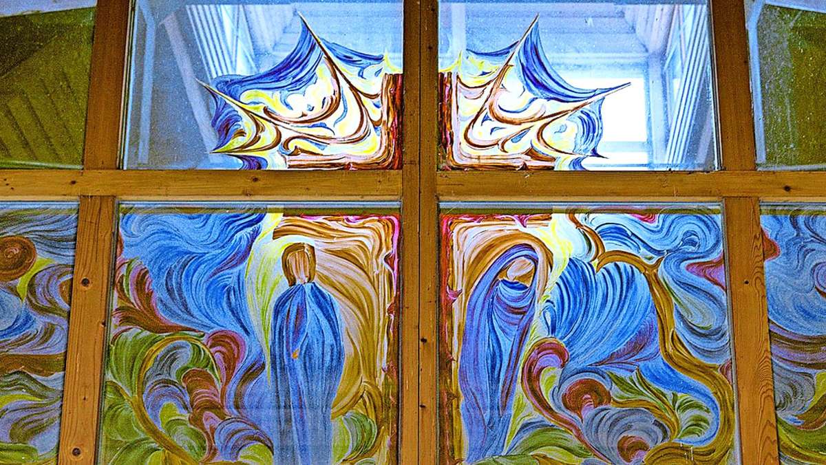 Kirche in Lorenzreuth: Vier Kapitel auf Glas gemalt