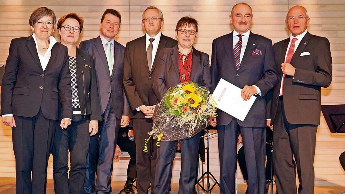 Hof: Oberfrankenstiftung ehrt Wilfried Anton