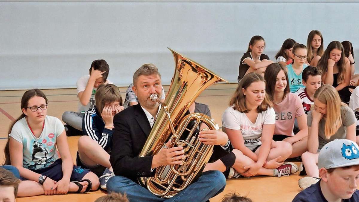 Naila: Nailaer Schüler genießen die Musik von Rekkenze Brass