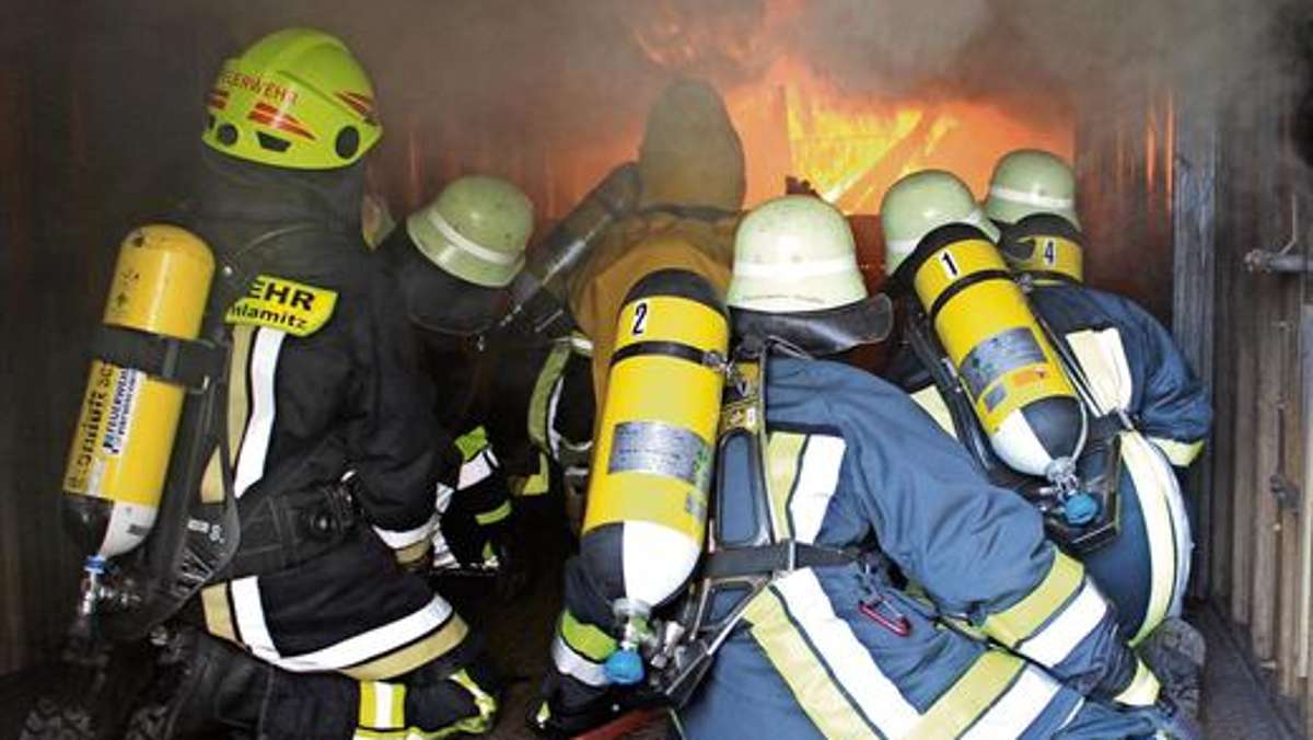 Marktredwitz: Feuerwehr übt Ernstfall bei 1000 Grad