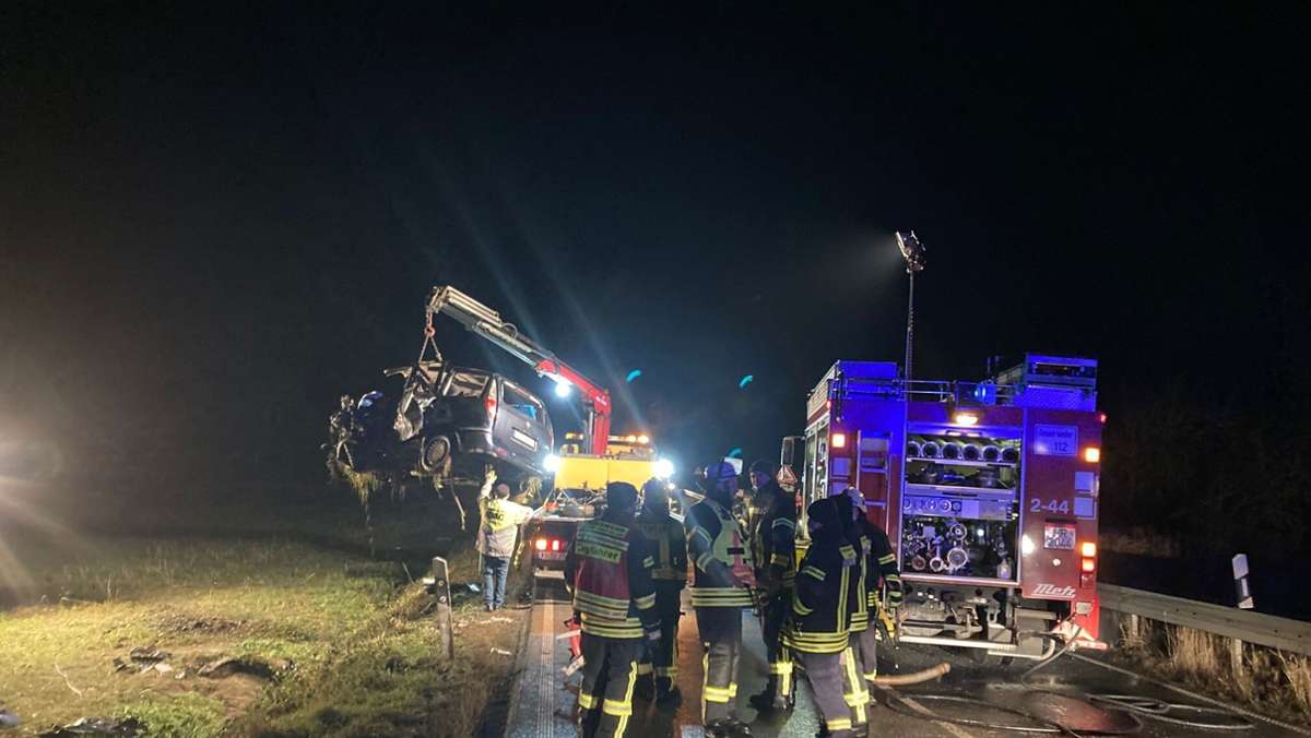 Unfall im Schwalm-Eder-Kreis: Fünf Tote bei Frontalzusammenstoß in Nordhessen