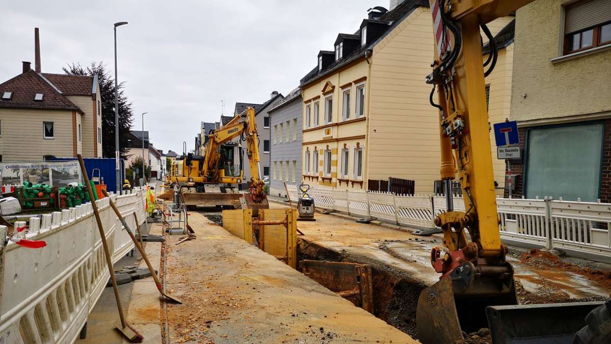 Sanierung Schwarzenbacher Straße: Trotz Felsen im Zeitplan